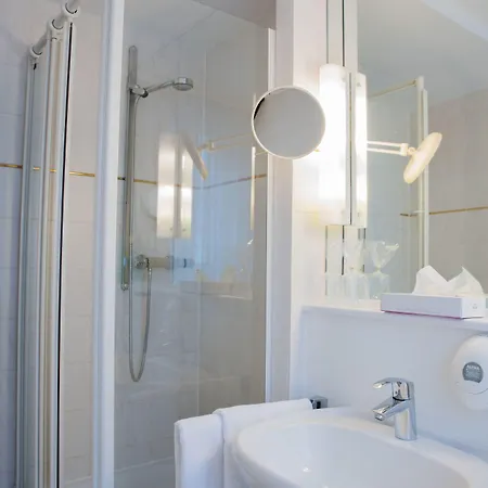 Schere Hotell 4*