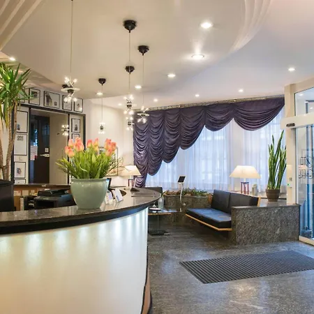 Schere 4* 노르트하임