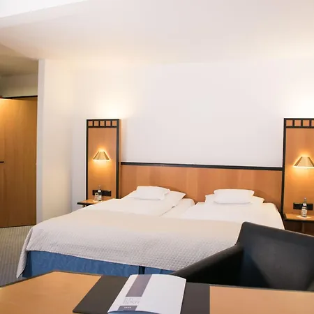 Schere 4* Northeim